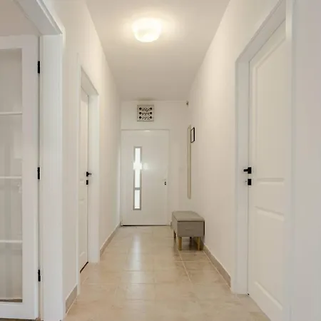 Waterfront Seaview Maria Apartman