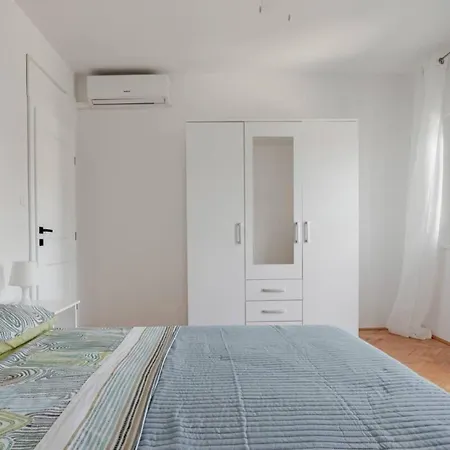 Apartman Waterfront Seaview Maria