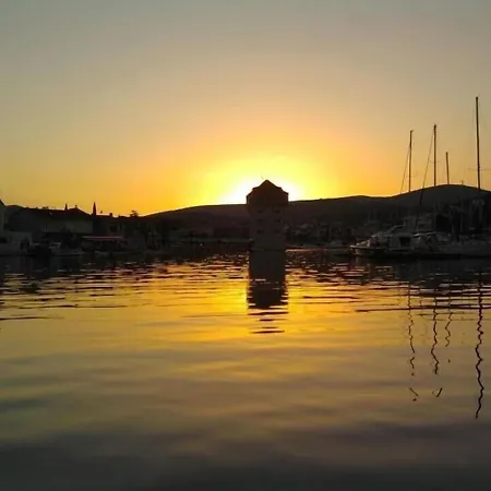 Waterfront Seaview Maria Appartamento