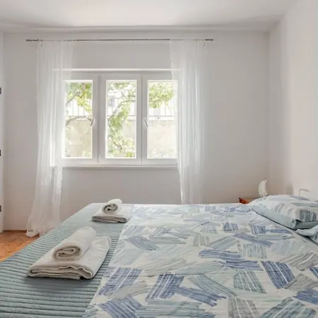 Waterfront Seaview Maria * Marina