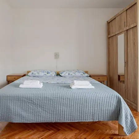 Waterfront Seaview Maria *